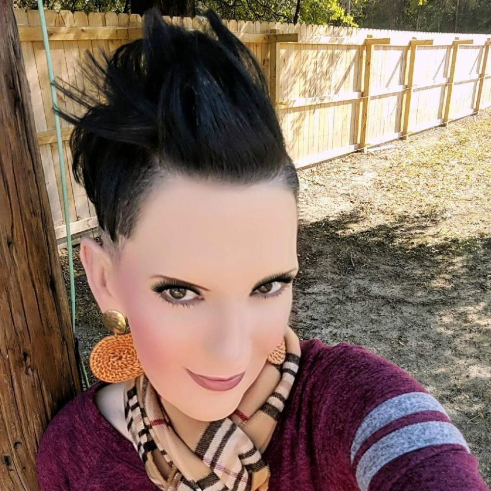 Meet your Posher, Christy